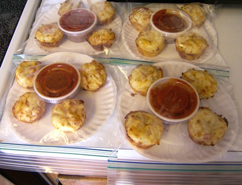 pepperoni pizza puffs lunch box