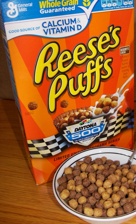 https://kitchenscrapbook.com/wp-content/uploads/2009/08/cereal-reeses.jpg