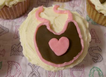 cupcakes-bib.jpg