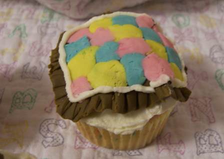 cupcakes-blanket.jpg