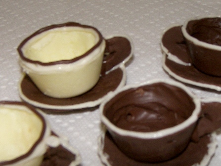 chocolate-teacups4.jpg